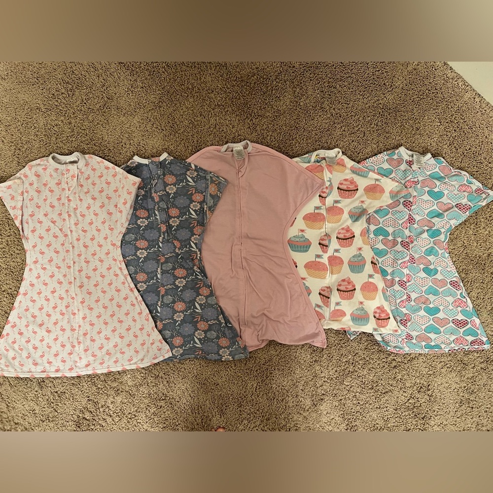 Lot of 5 size small (4-8 month) Zipadee Zip sleepers